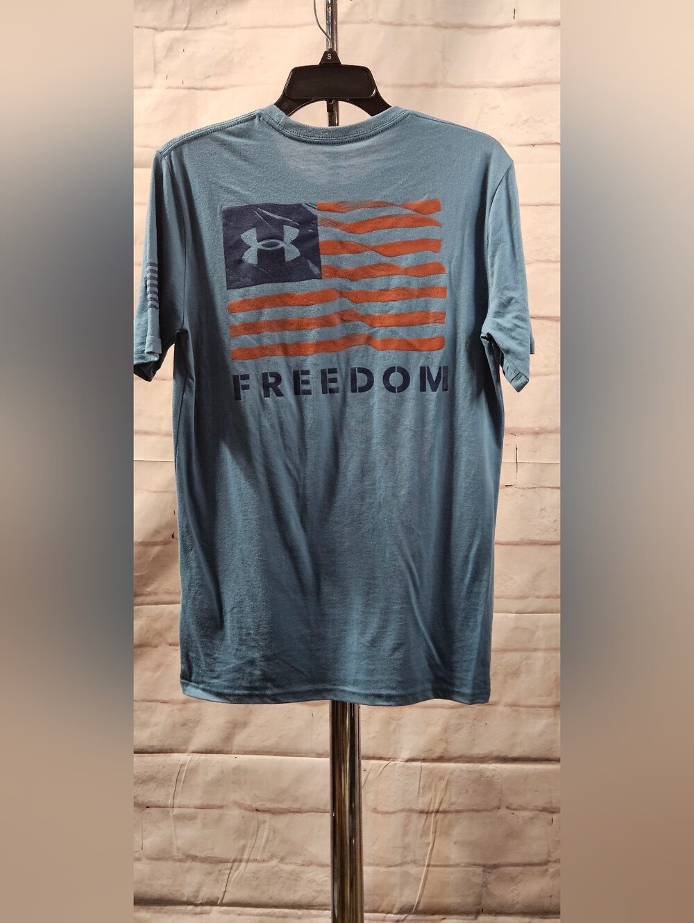 Under Armour Men’s Blue Freedom Graphic Short Sleeve Tee Size Small